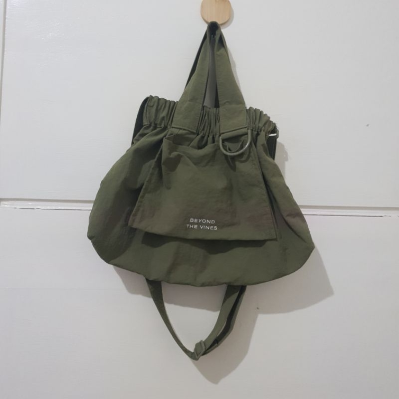 BTV Beyond the vines dumpling bag army size M