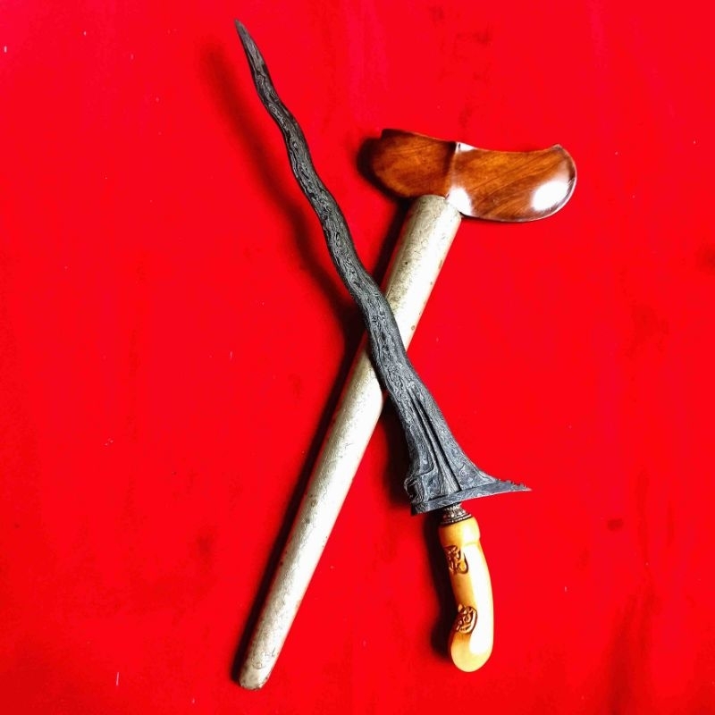 Pusaka Antik Keris Panimbal Luk 9 Tangguh Mataram Kartosuro Sepuh