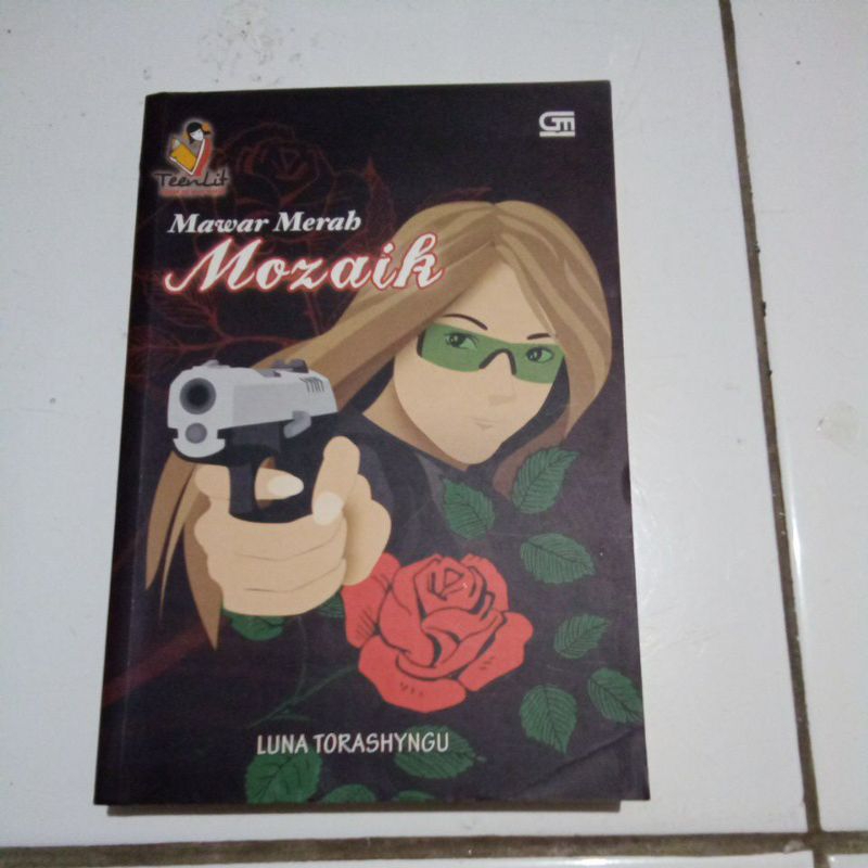 NOVEL MAWAR MERAH MOZAIK