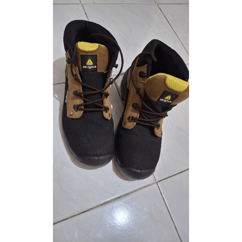 sepatu safety delta plus