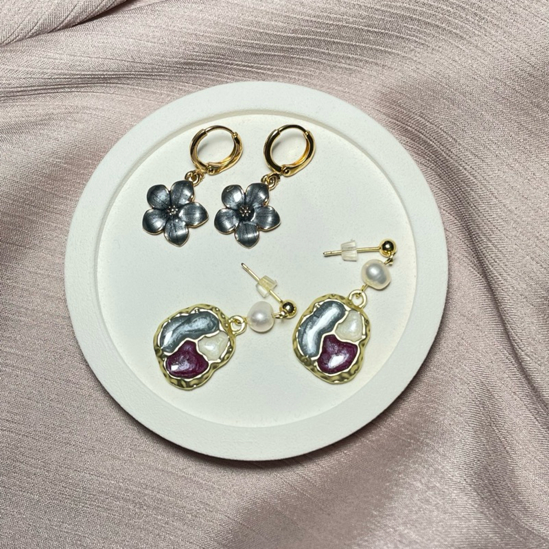 Anting Mutiara Gold Plated 18K | Anting Mutiara, Anting Hitam, Anting 3 Warna