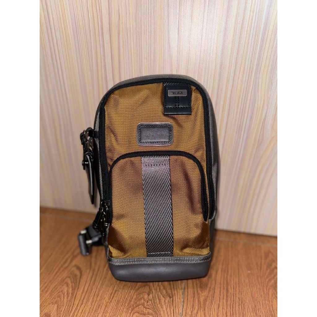 Tas Tumi Life Slim Sling Bag Golden Brown New Original