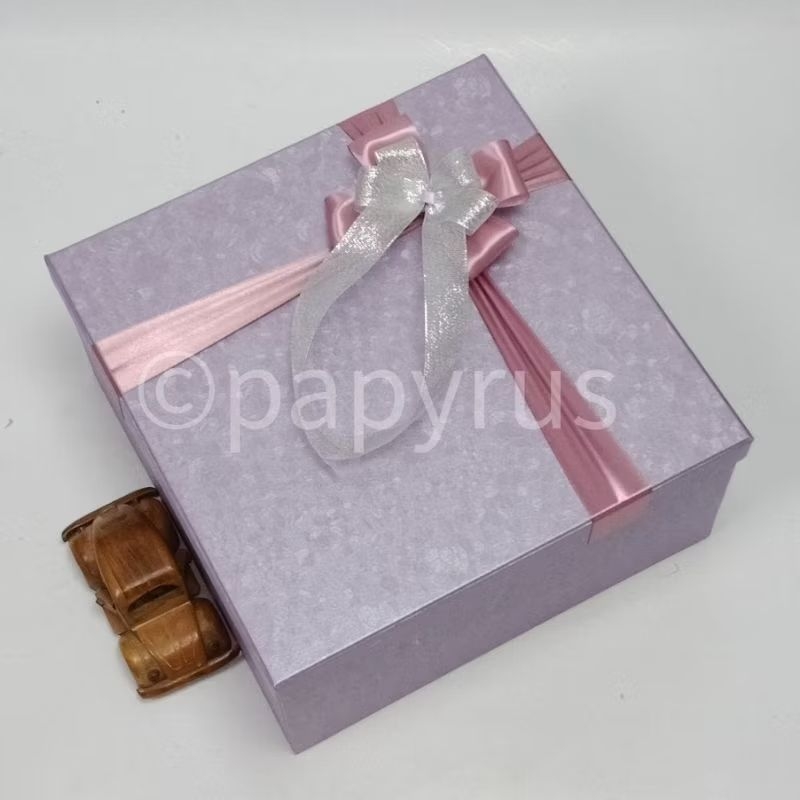 

PAPYRUS 30x30 Tinggi 15cm Kotak Kado Gift Box V3