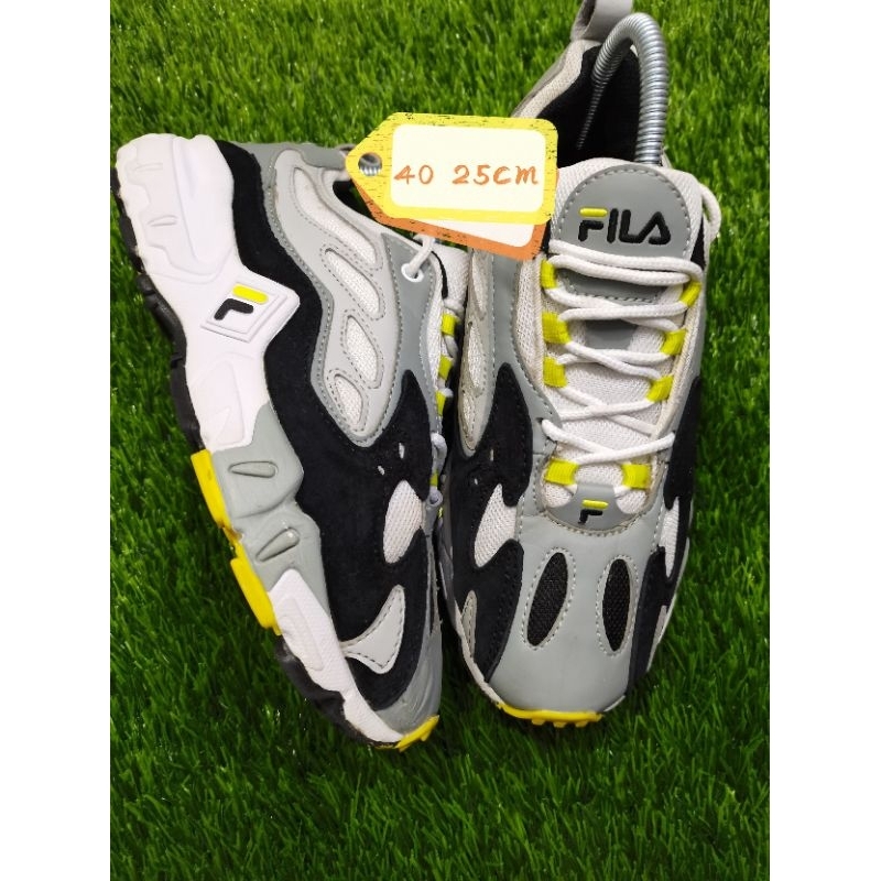 Fila Sepatu Olahraga Hitam Putih