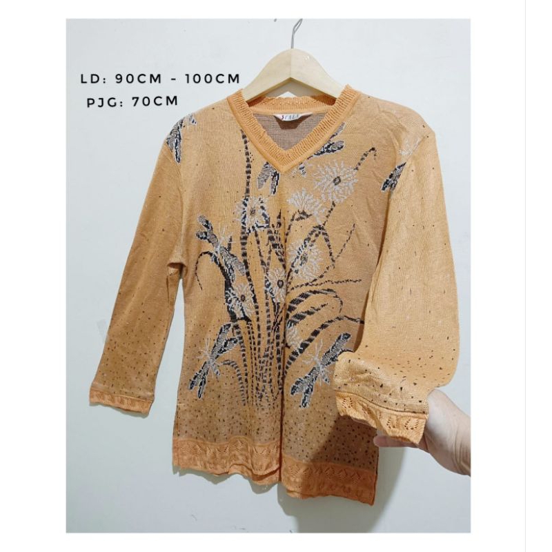 Preloved Kaos Atasan Rajut Branded