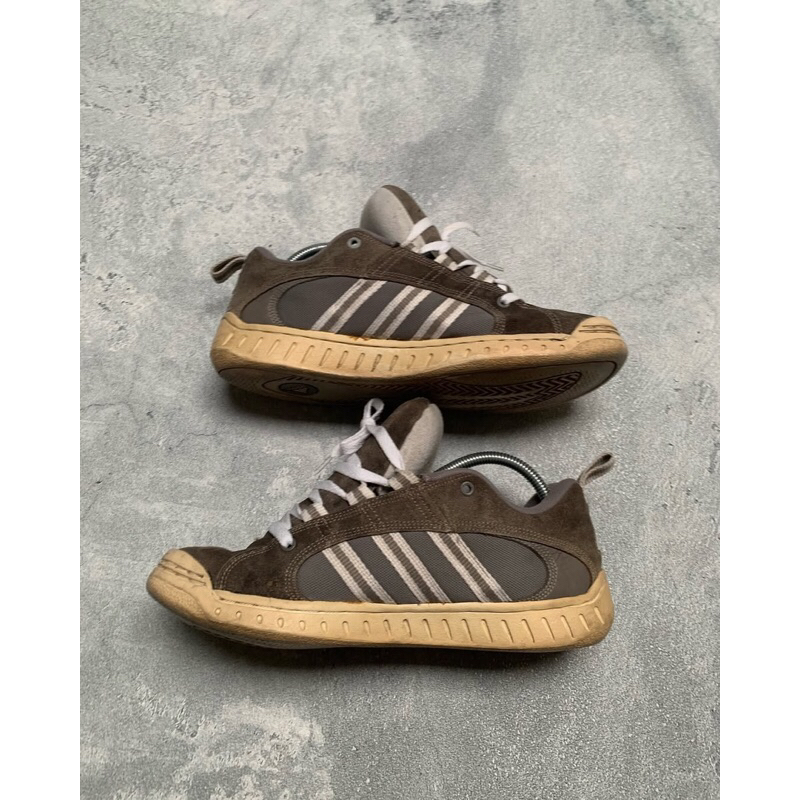 sepatu vtg adidas tfr