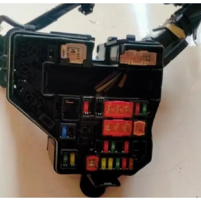 box sekring toyota yaris original