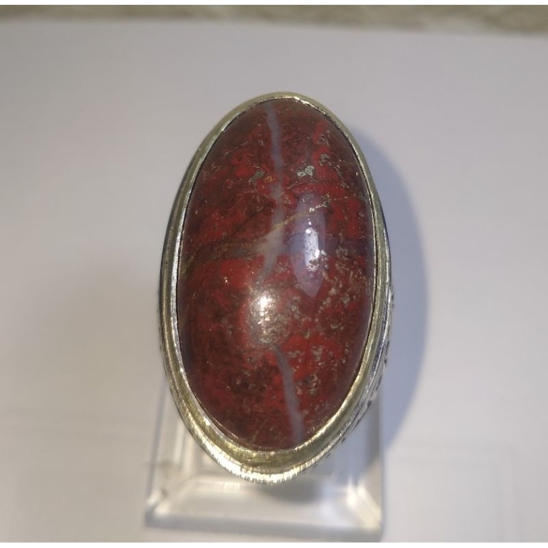 Batu tapak jalak jesper merah