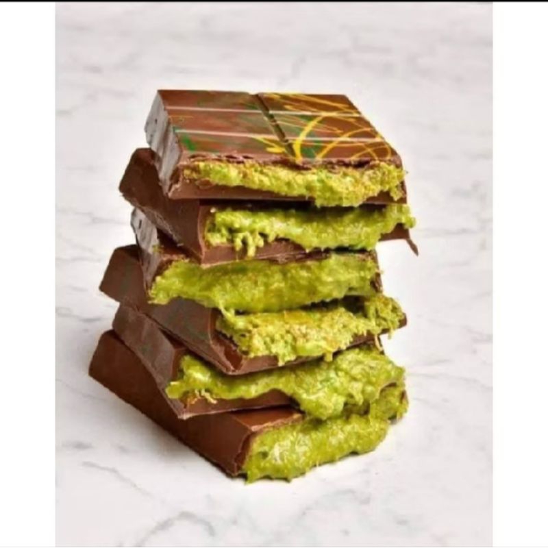 

Gooku 28 Store Paket Hemat Isi 2 ,Coklat Dubai Crispy "Pistachio Kunafe" Berat 270 Gr ,Size 16X8 Cm