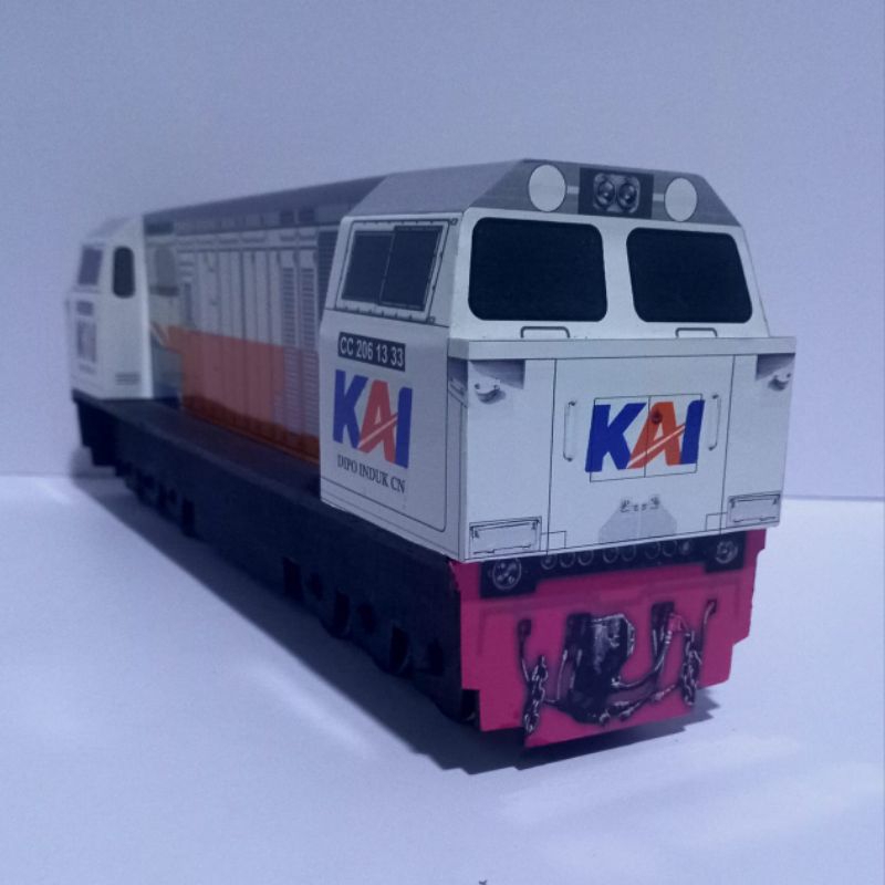 kereta lokomotif mainan cc206