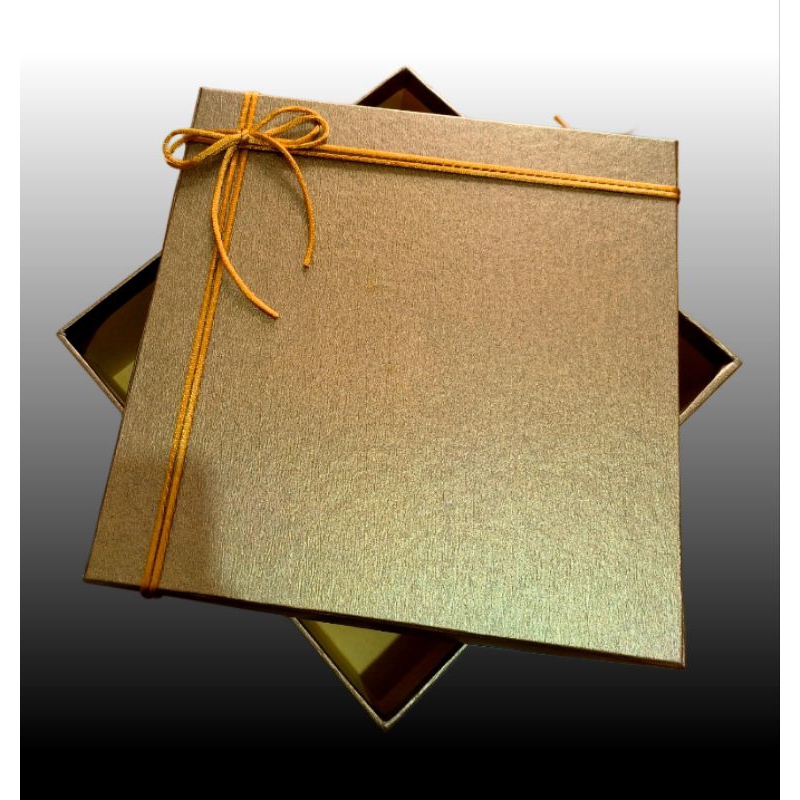

Hardbox Classic Lapis Legit / Kue Kering 22x22x8