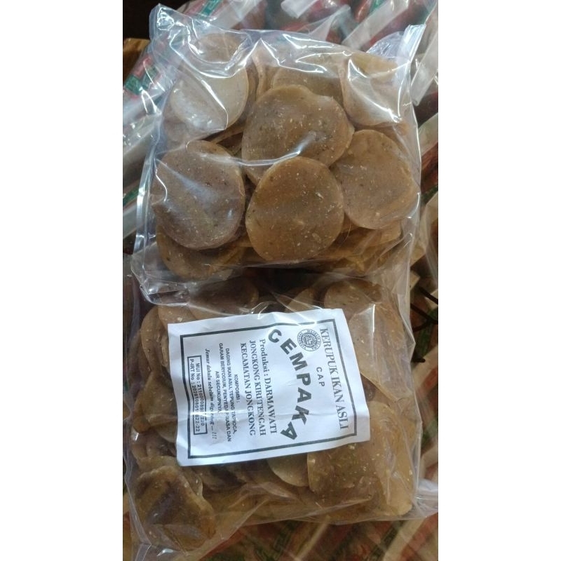 

KERUPUK IKAN ASLI CAP CEMPAKA 1/2 KG ASAL KAPUAS HULU/PUTUSSIBAU(JONGKONG)