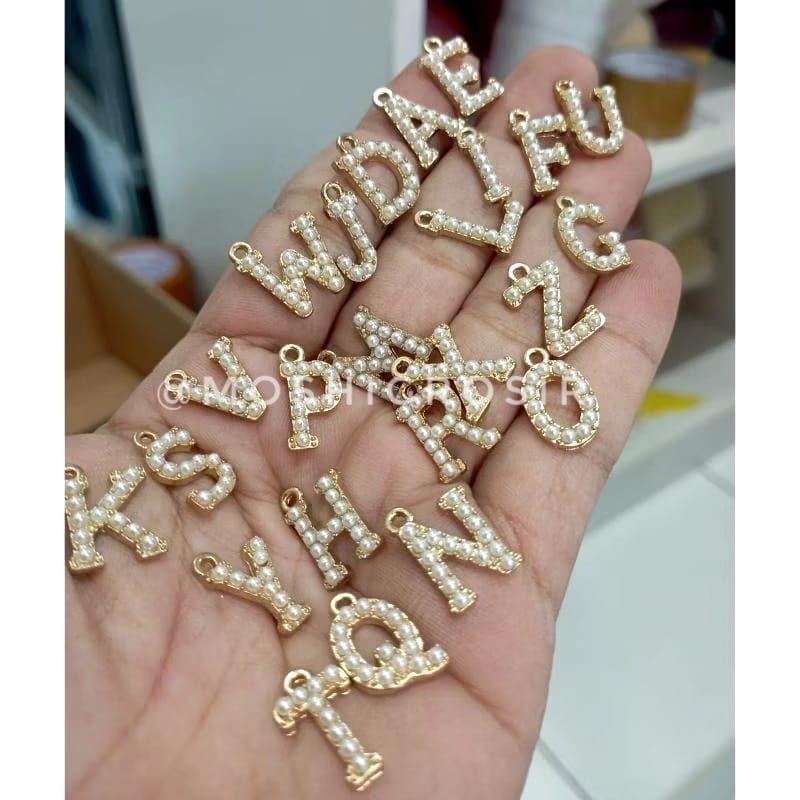 1 PCS - CHARM  HURUF /CHARM BANDUL KALUNG