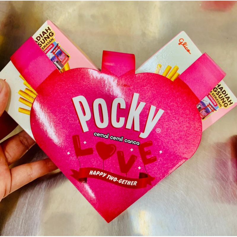 

pocky strawberry edisi valentine isi 2