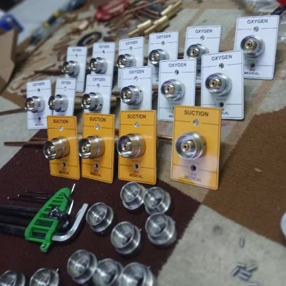 wall outlet oksigen gas medis model CIG conector