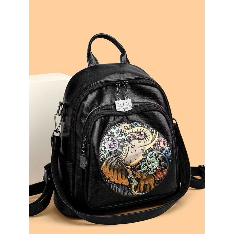 Tas Ransel Hitam dengan Persegi Besar