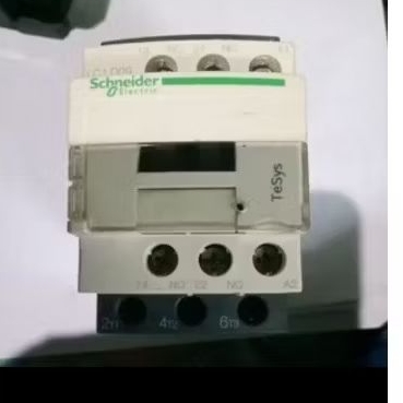 kontaktor schneider LC1D12/ LC1D18