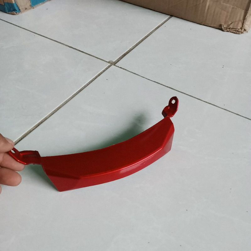 dagu bawah lampu pcx 160 tahun 2021-2024 merah maron