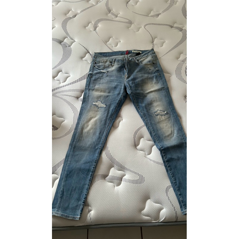 celana logo jeans preloved wanita