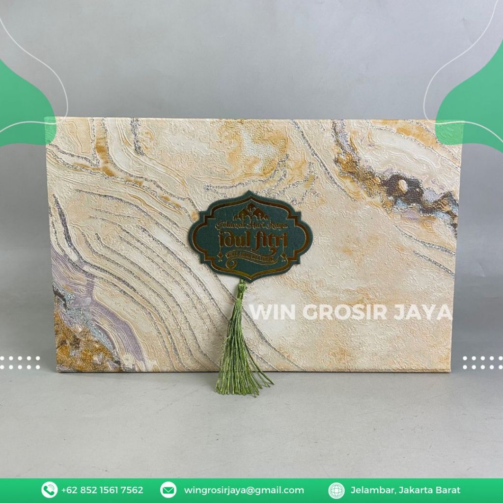 

Box Hampers Lebaran Hardtop 3 Toples 350 gr