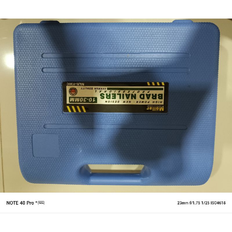 Mesin Paku Tembak Angin F30 Molar / Mesin Paku Tembak Kompresor.