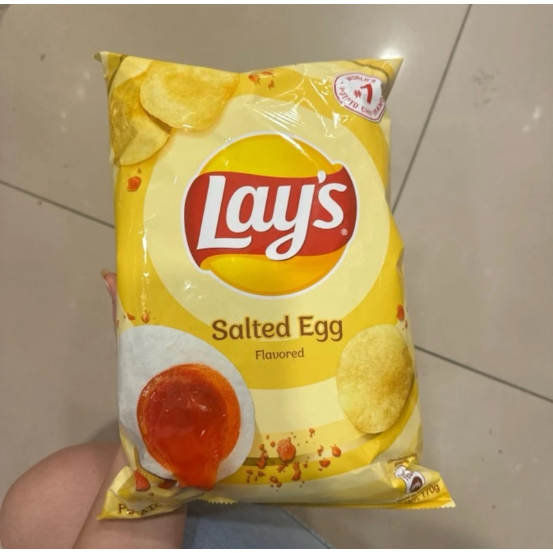 

LAYS SALTED EGG POTATO CHIPS 170gr