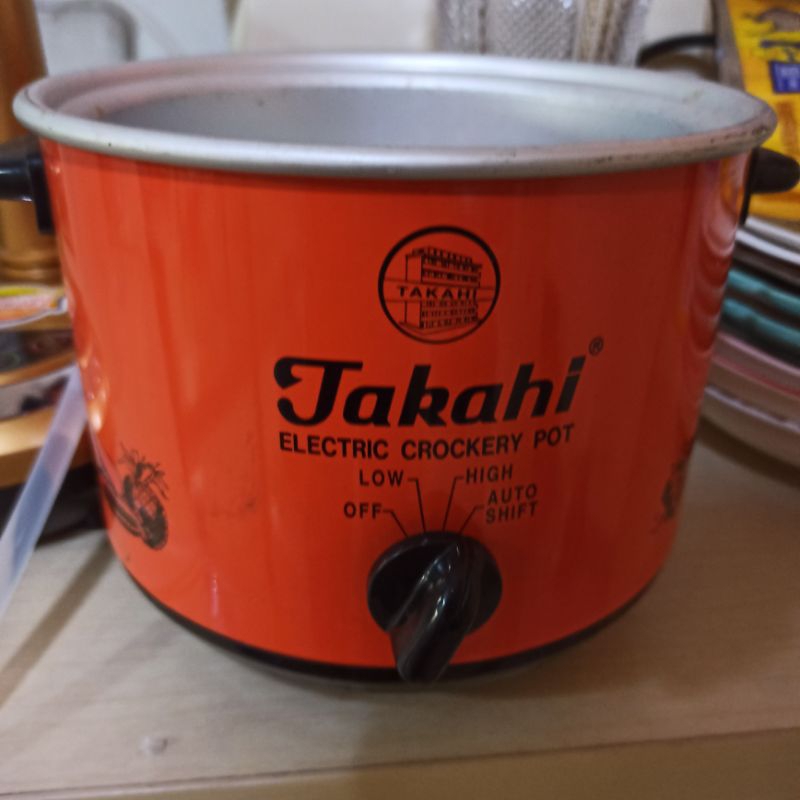 Takahi slow cooker 1.2 Liter Lt 3102 barang bekas hanya BODY