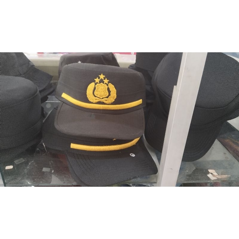 Topi komando pama polri