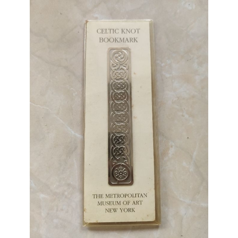 

Celtic Knot Bookmark