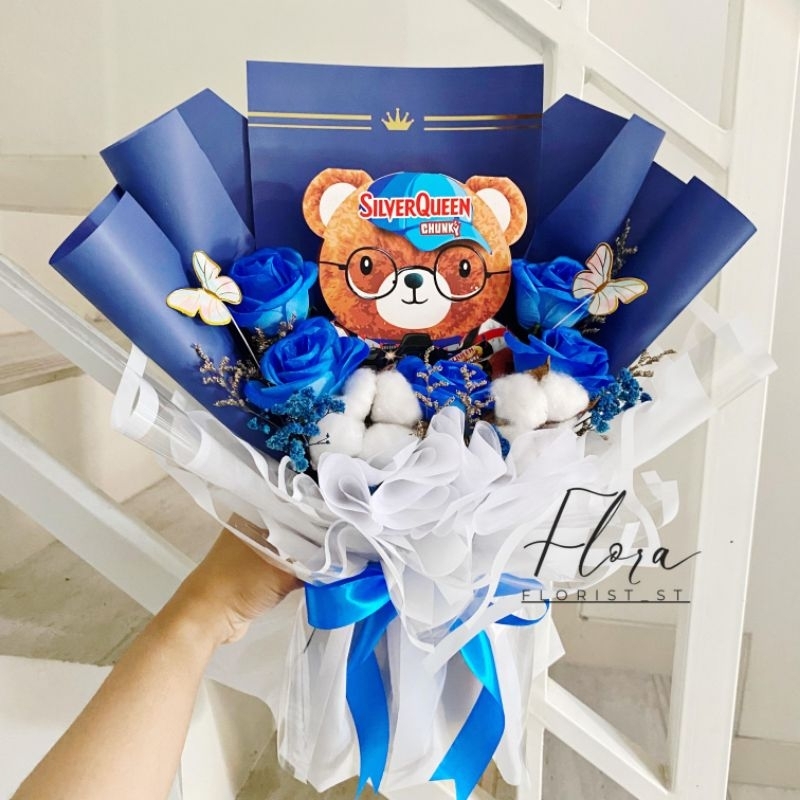 

BUKET COKLAT BEAR SILVER QUEEN UKURAN MEDIUM