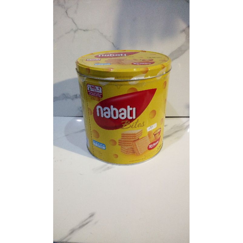 

Promo Nabati kaleng/kue kaleng nabati (bisa order 1karton Chat)