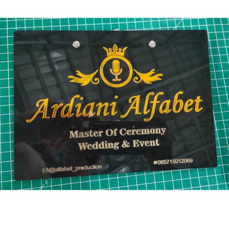 

Card Mc Akrilik Custom Nama / Akrilik Pembawa Acara