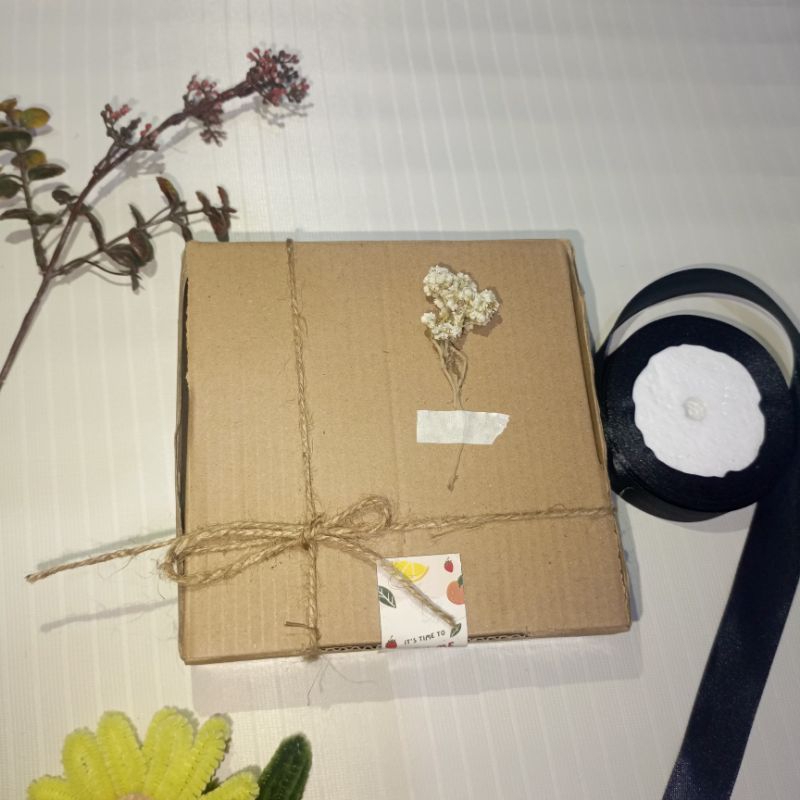 

box hampers siap pakai/hampers box