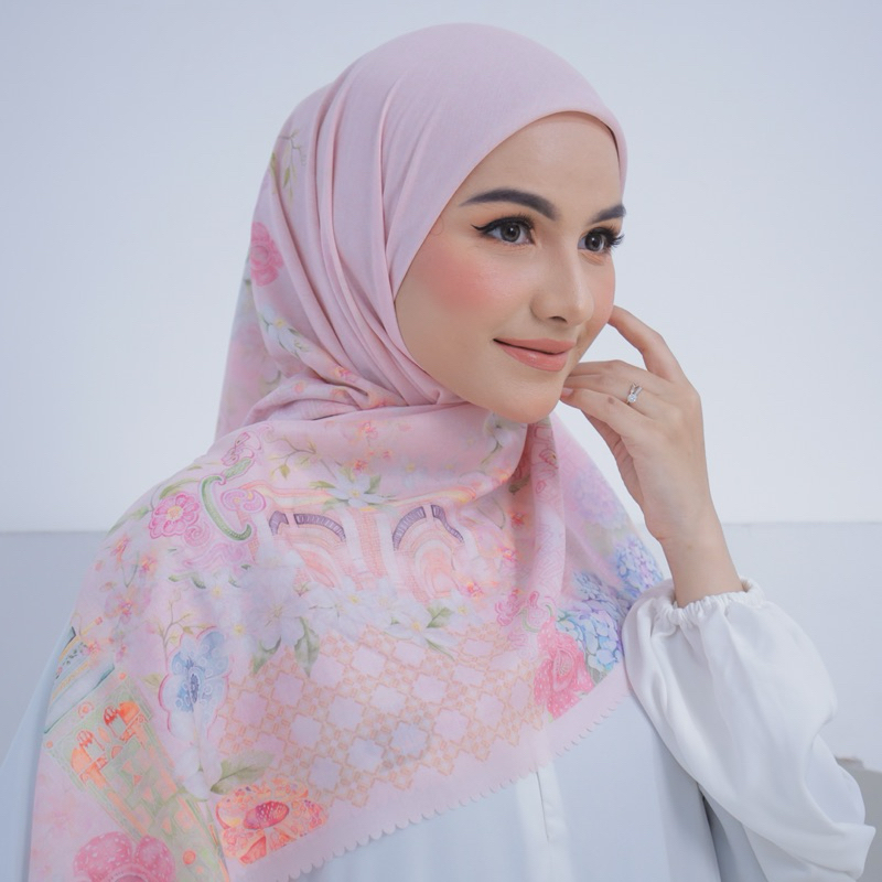 Hijab Segi Empat Voal Motif Premium Bumi Rafflesia Series