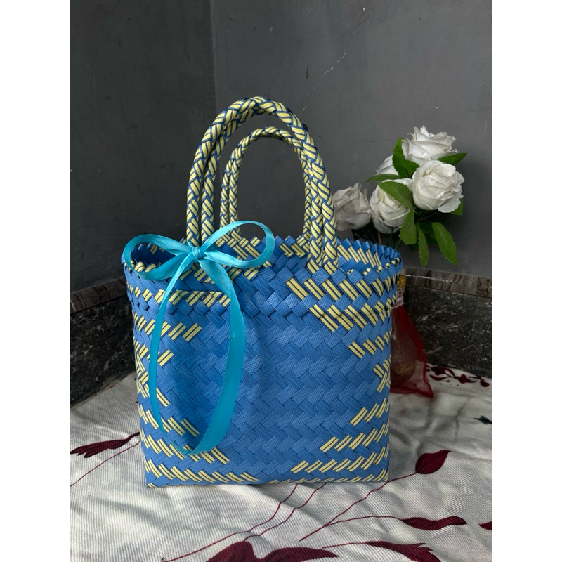 Tas anyaman plastik lurik kecil ukuran S untuk hampers,parcel,lebaran