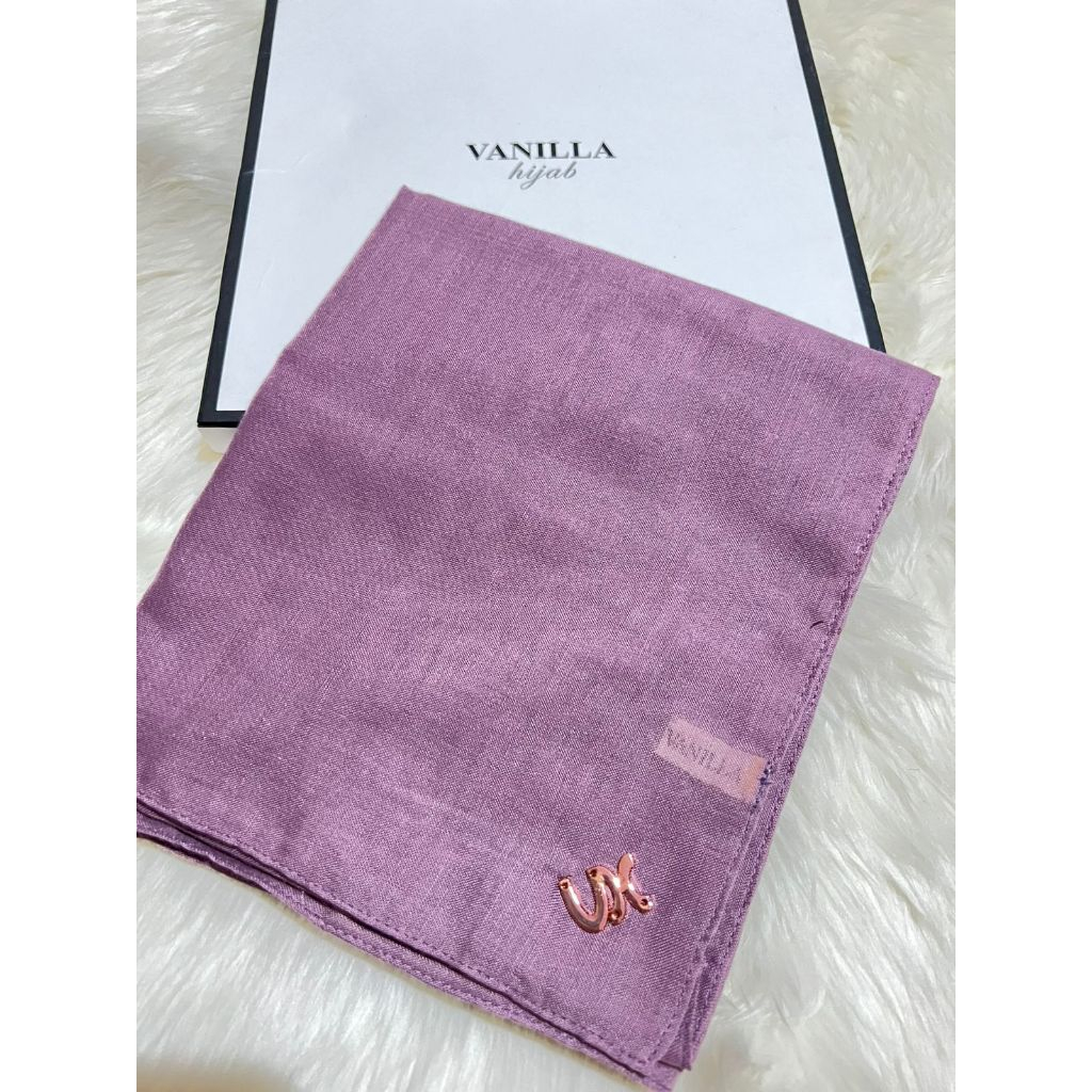 Preloved Vanilla hijab