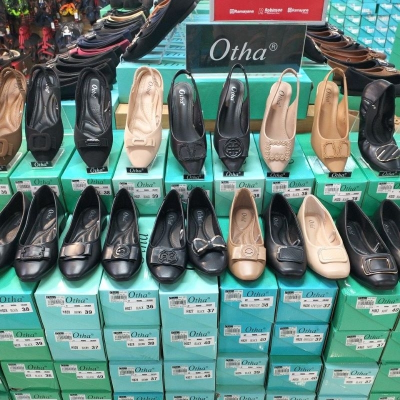 Otha Sepatu Hak Rendah Wanita