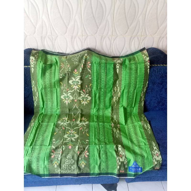 sarung Donggala S100