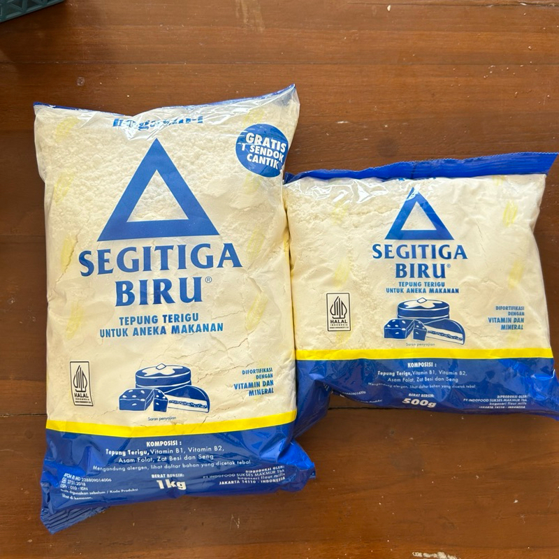 

GANDUM SEGITIGA BIRU 1 kg / 500 gr