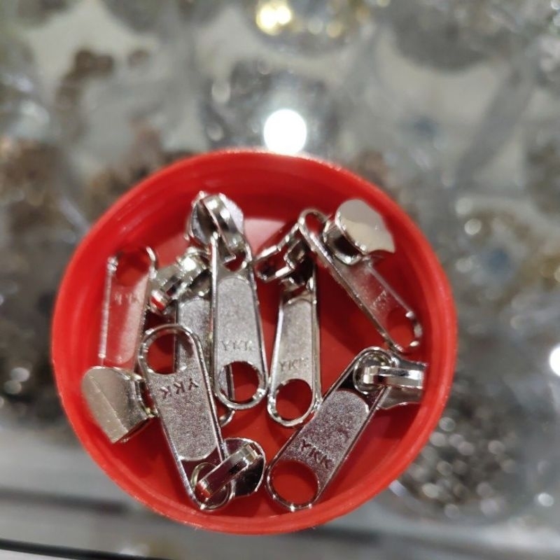 kepala resleting ykk