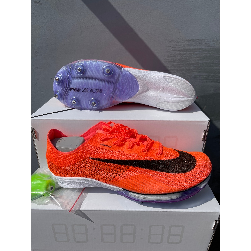 SEPATU SPIKE ATLETIK BRIGHT MANGGO