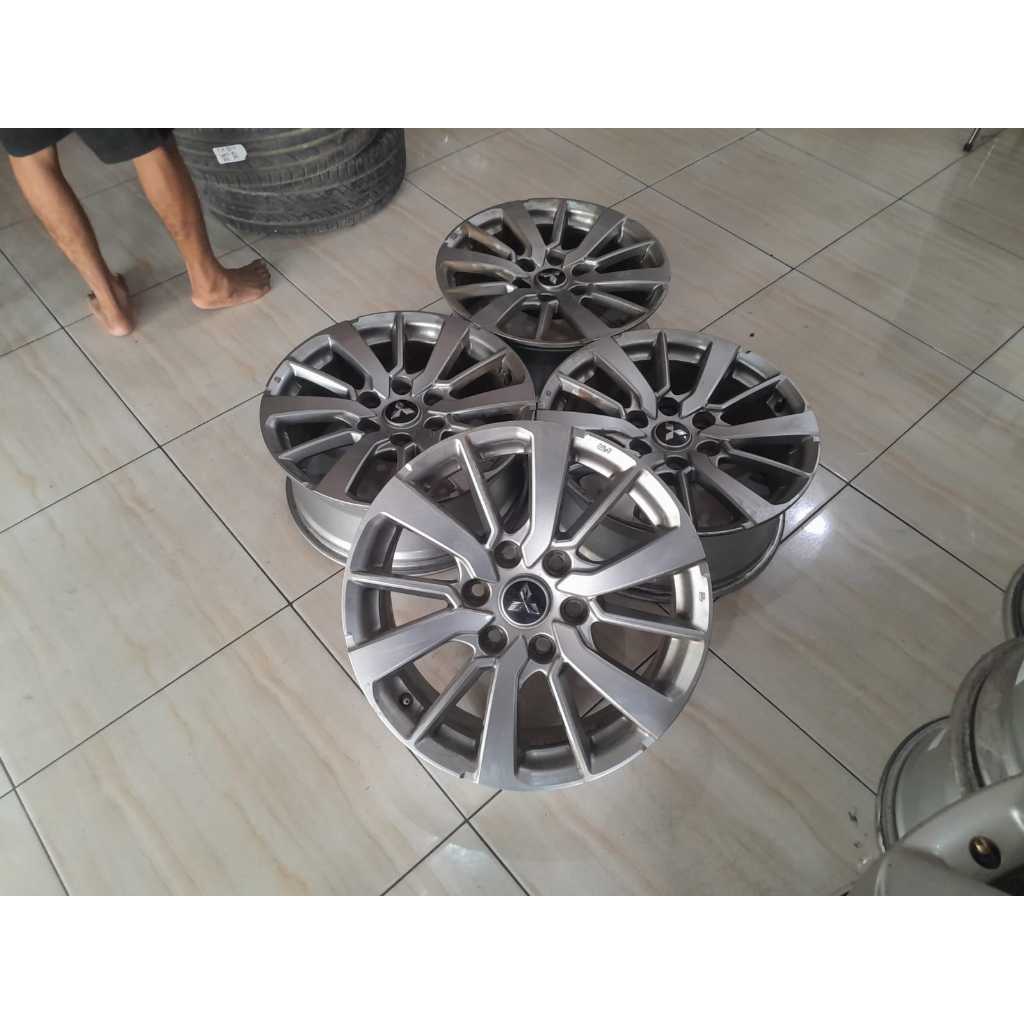 Velg Mobil Bekas Murah R18 Copotan Ori Pajero Sport Pcd 6x139 Ring 18 Bisa Buat Strada Triton Pelek 