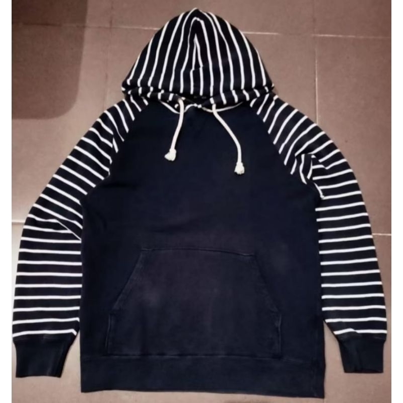 hoodie JW anderson x uniqlo salur.