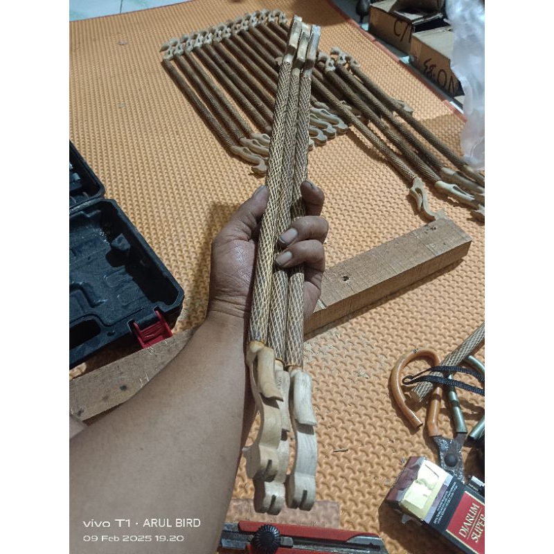 tangkringan murai sangkar no1 ukir jati pijakan sisik bakar DM 14mli 60CM 1pcs