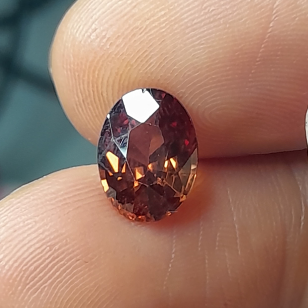 Natural Orange Zircon Dim:est 9.5 x 7 x 4mm 2.55Ct Super Langka Orange Asli Oval Cutting Code A146