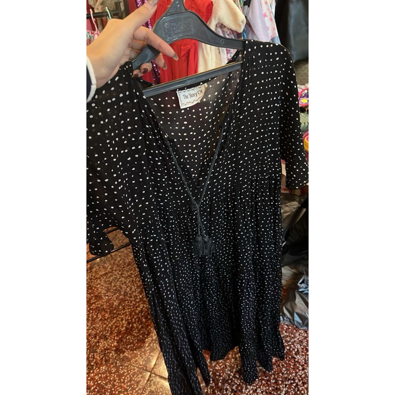 The Story of dress dot black preloved