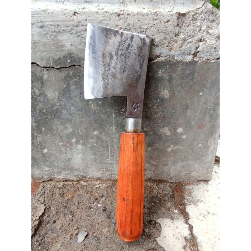 Kapak kecil untuk kupas bathok kelapa