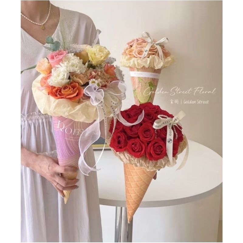 

PRELOVED Kertas Bunga Buket Motif Cone Ice Cream | Flower Cone Paper.