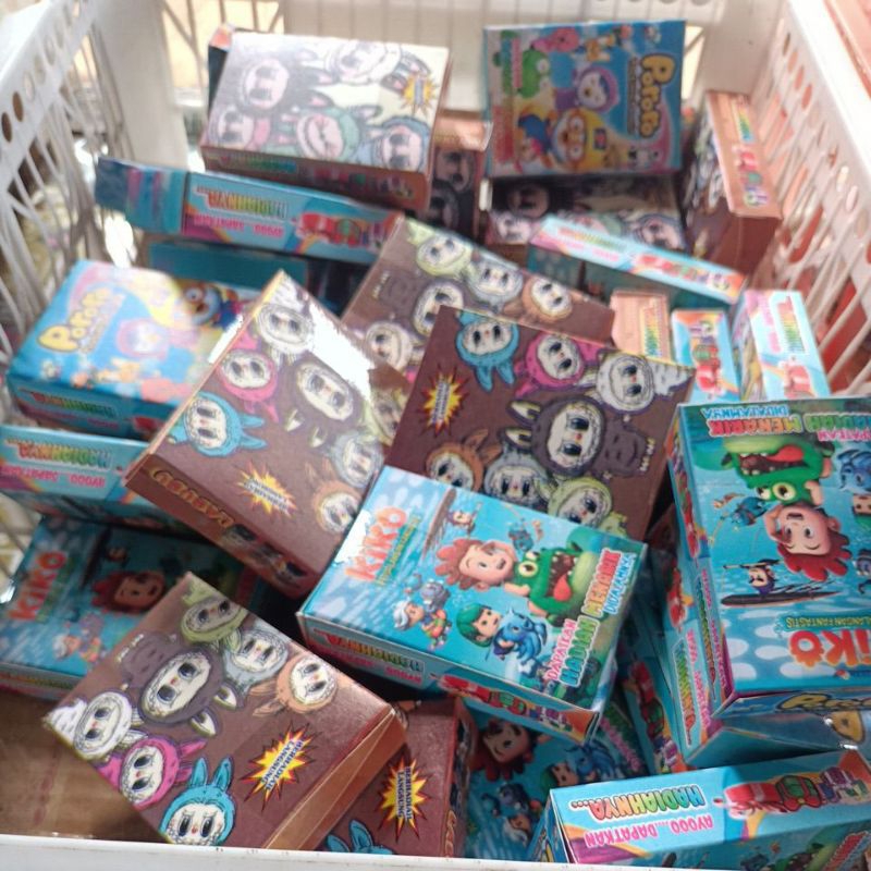 50 KOTAK KADO ISI BERHADIAH MAINAN DAN UANG