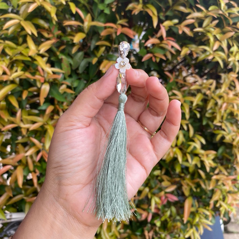 payet juntai bunga tassel